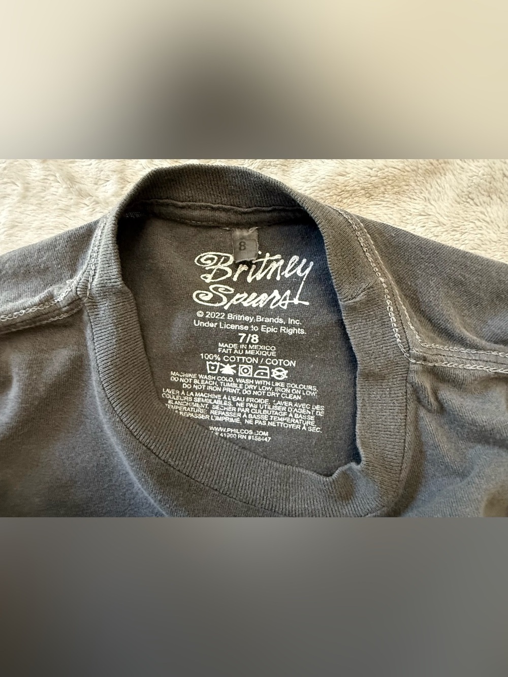 Official Britney Spears Tee Y2K
Princess of Pop Youth Size 7/8 - Picture 2 of 6
